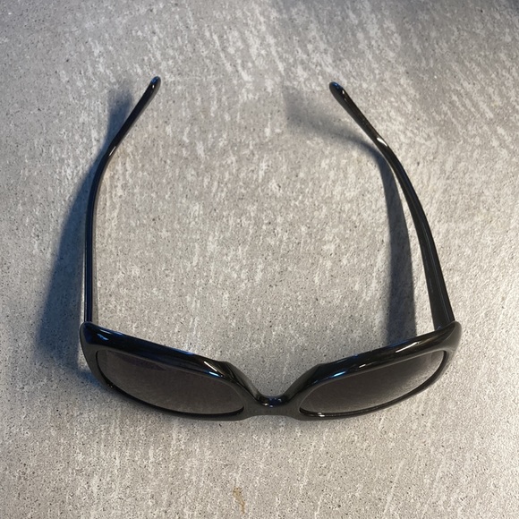 Fendi Sunglasses - Picture 2 of 11